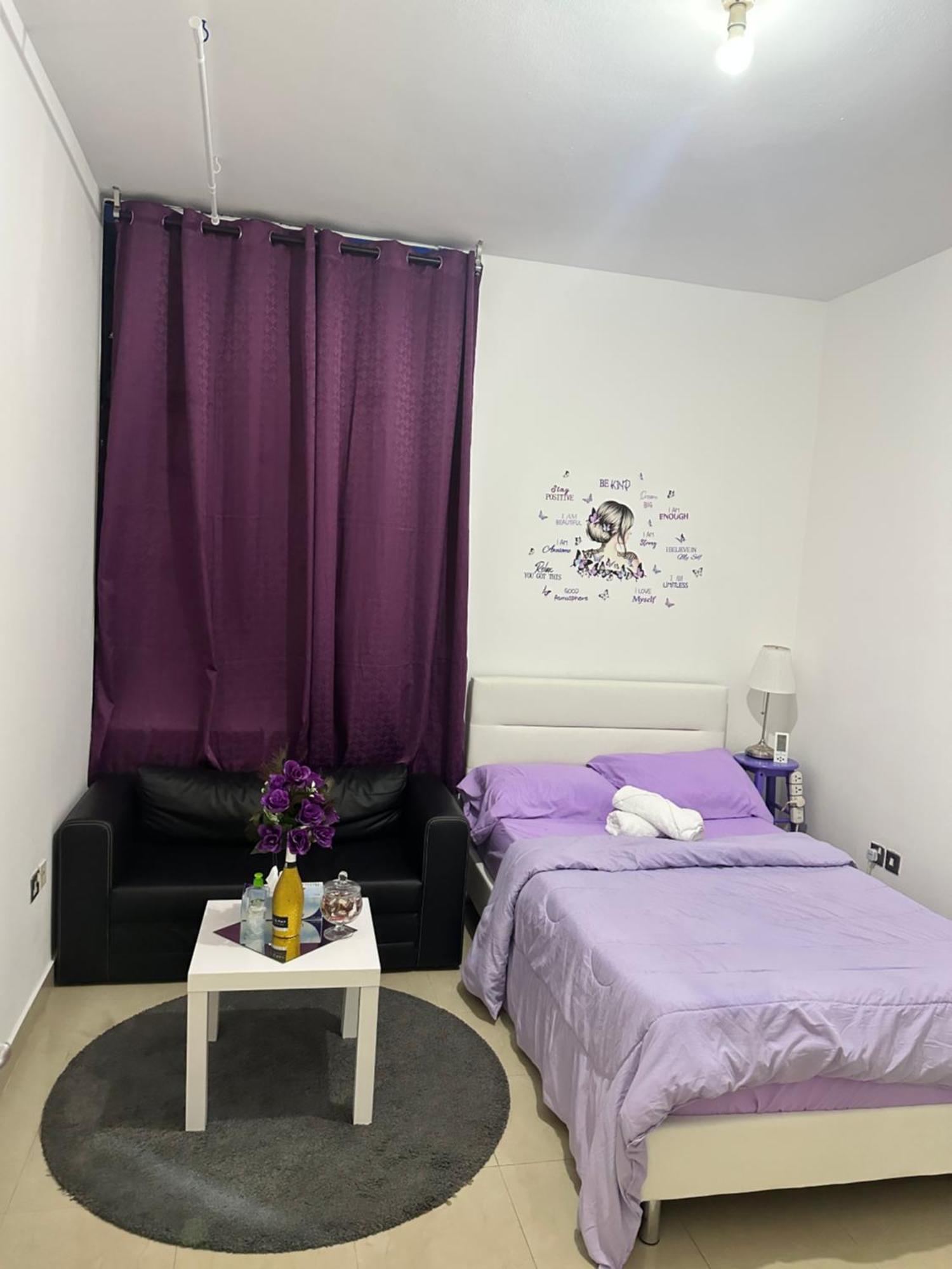 The Purple Place Daire Abu Dabi Dış mekan fotoğraf