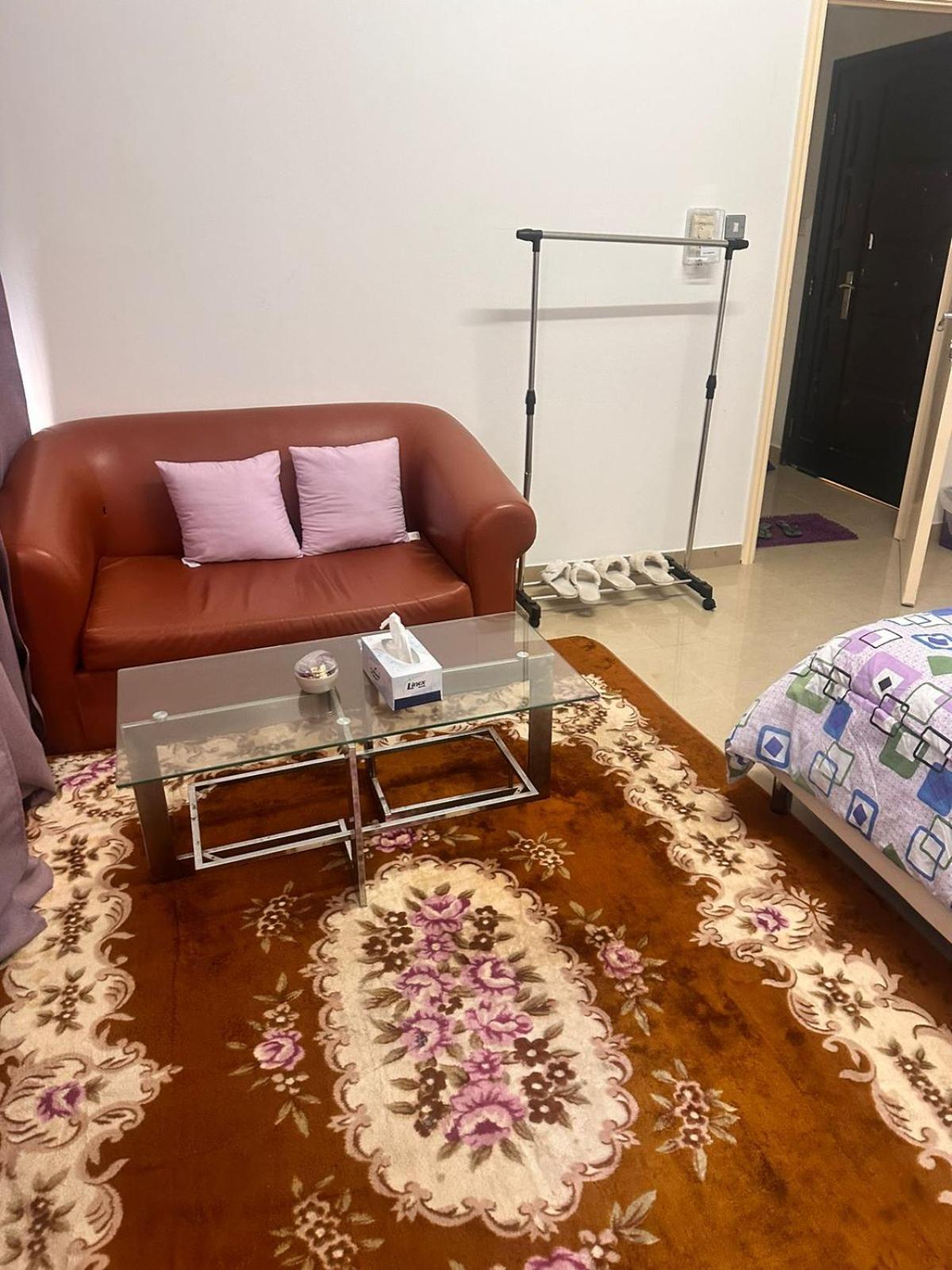 The Purple Place Daire Abu Dabi Dış mekan fotoğraf